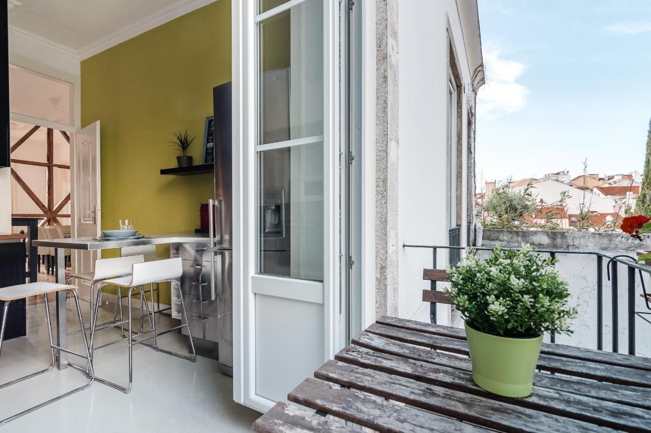 Elegant 3 Bedroom Flat With View In Principe Real Lisbon Exterior photo