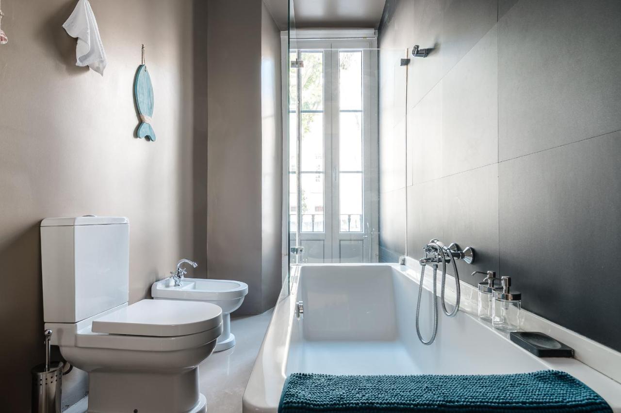Elegant 3 Bedroom Flat With View In Principe Real Lisbon Exterior photo